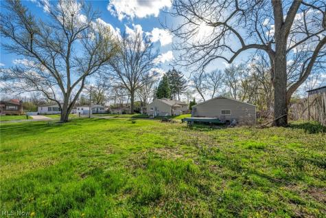 2727 Mcelwain Road Akron OH 44312