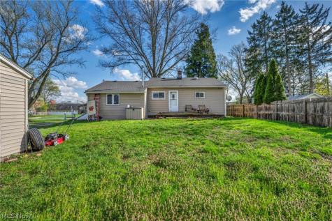 2727 Mcelwain Road Akron OH 44312