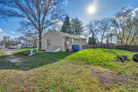 2727 Mcelwain Road Akron OH 44312