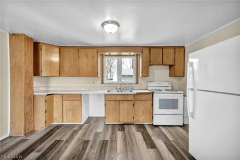 2727 Mcelwain Road Akron OH 44312