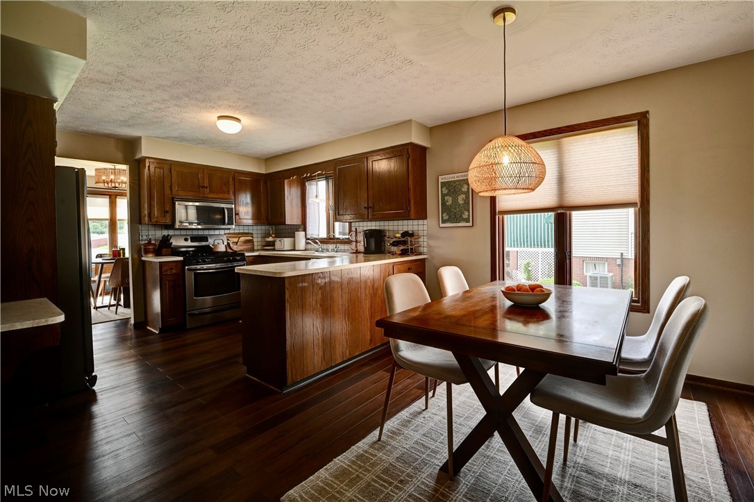 4528 Greenmeadow Avenue NW Canton OH 44709