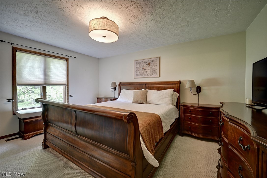 4528 Greenmeadow Avenue NW Canton OH 44709