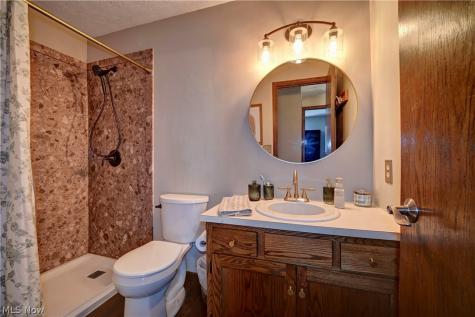 4528 Greenmeadow Avenue NW Canton OH 44709