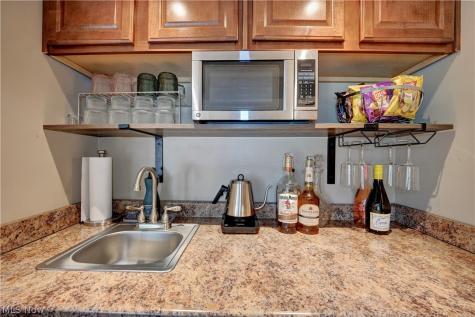 4528 Greenmeadow Avenue NW Canton OH 44709