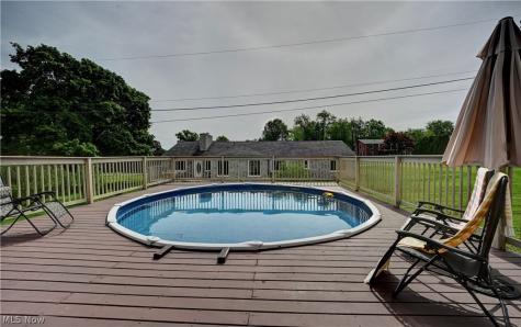 4528 Greenmeadow Avenue NW Canton OH 44709