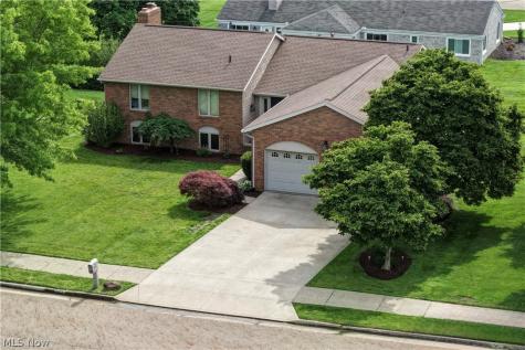 4528 Greenmeadow Avenue NW Canton OH 44709