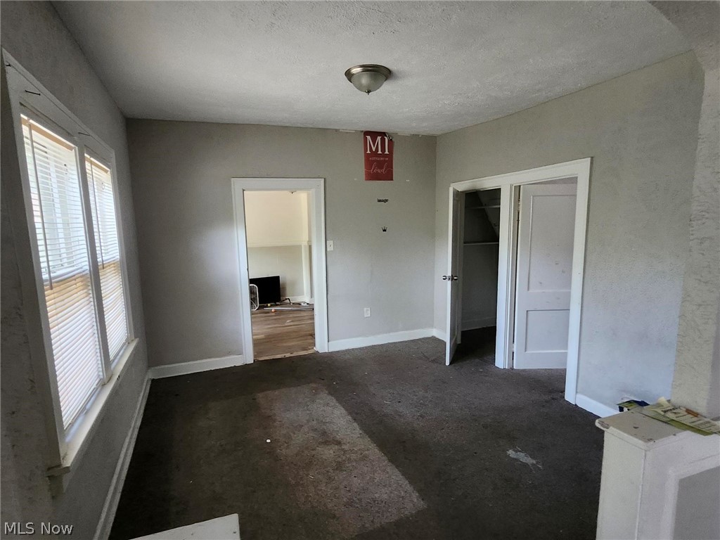 9807 Elizabeth Avenue Cleveland OH 44105