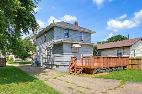 1866 Flint Avenue Akron OH 44305