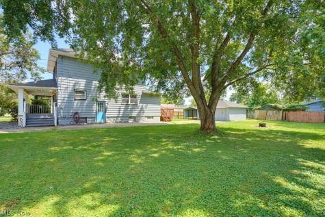 1866 Flint Avenue Akron OH 44305