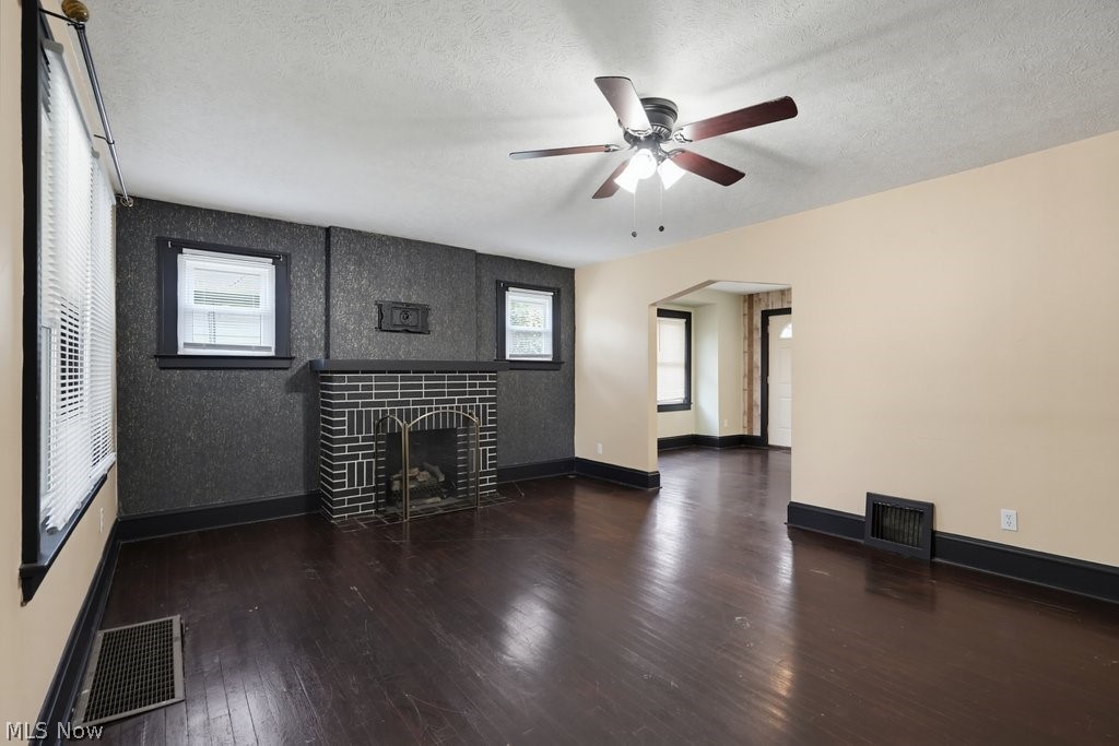 1866 Flint Avenue Akron OH 44305