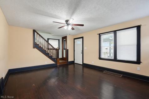 1866 Flint Avenue Akron OH 44305