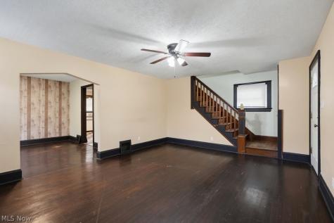 1866 Flint Avenue Akron OH 44305