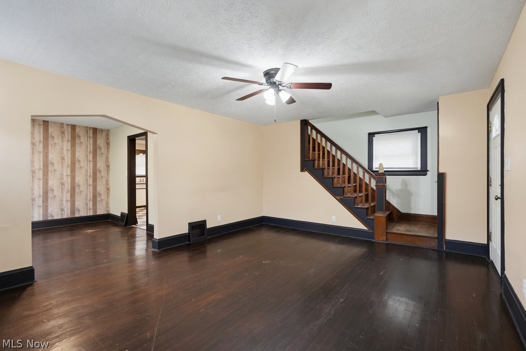 1866 Flint Avenue Akron OH 44305
