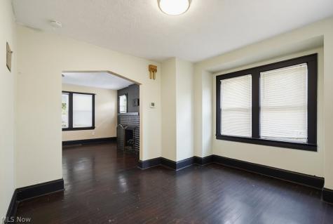1866 Flint Avenue Akron OH 44305