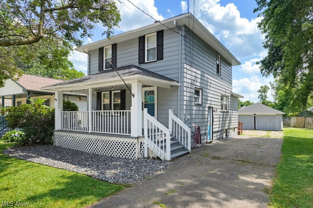 1866 Flint Avenue Akron OH 44305