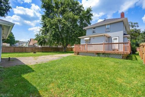 1866 Flint Avenue Akron OH 44305