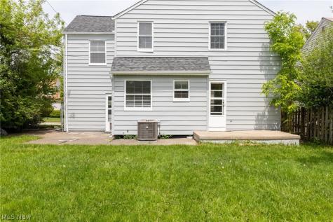 23100 E Groveland Road Beachwood OH 44122