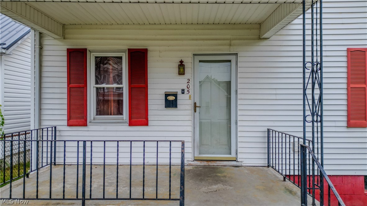 205 Gray Street Zanesville OH 43701