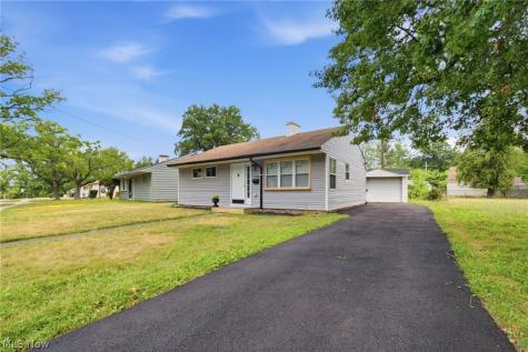 1975 Rookwood Road Cleveland OH 44112