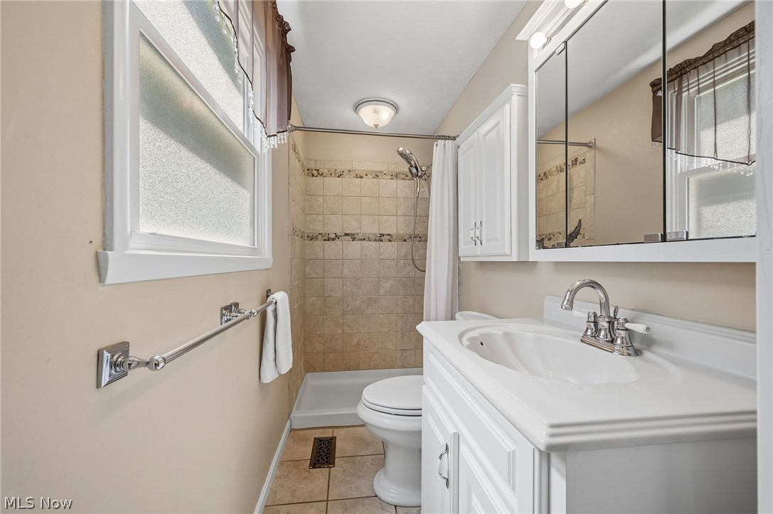 1370 Bittersweet Drive NE Warren OH 44484