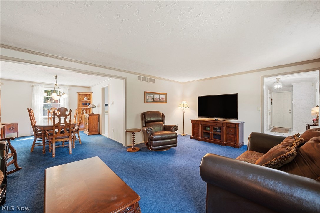 1370 Bittersweet Drive NE Warren OH 44484