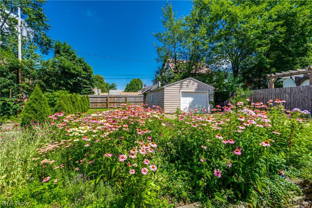391 Reed Avenue Akron OH 44301