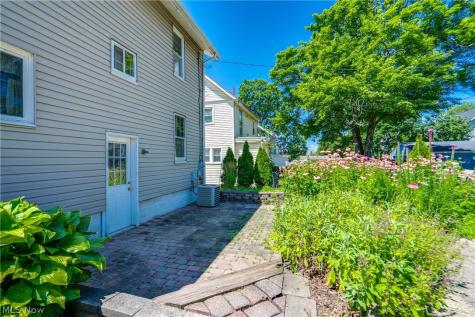 391 Reed Avenue Akron OH 44301