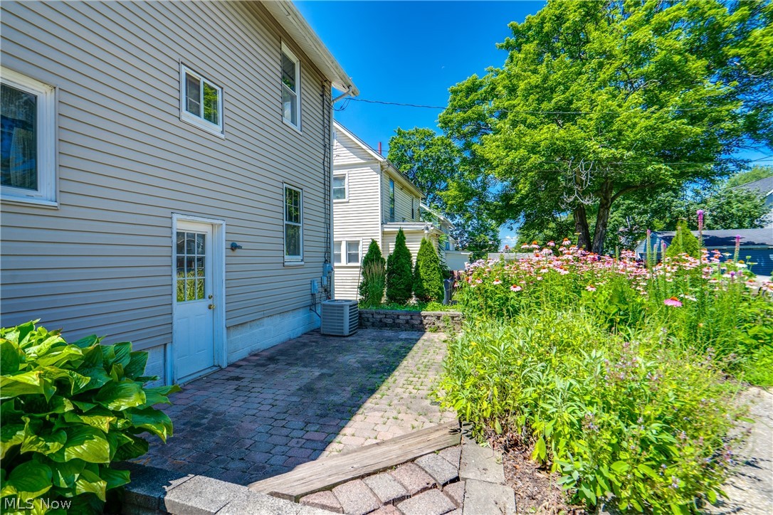 391 Reed Avenue Akron OH 44301