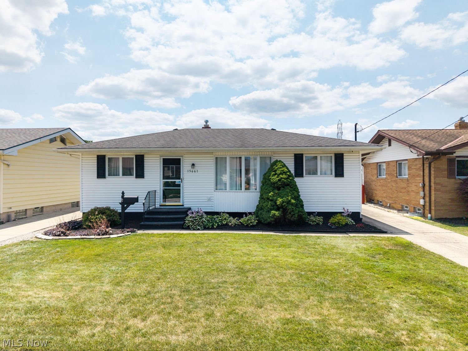 15661 Hocking Boulevard Brook Park OH 44142