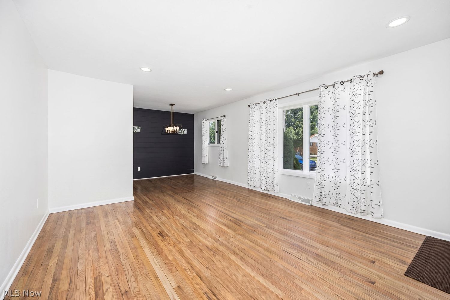 15661 Hocking Boulevard Brook Park OH 44142