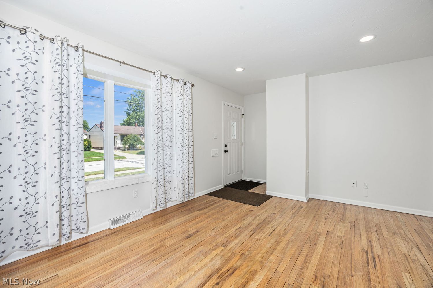15661 Hocking Boulevard Brook Park OH 44142