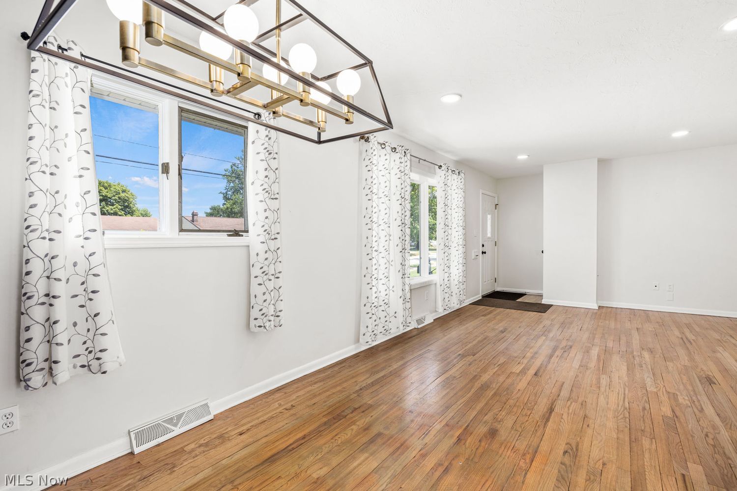 15661 Hocking Boulevard Brook Park OH 44142