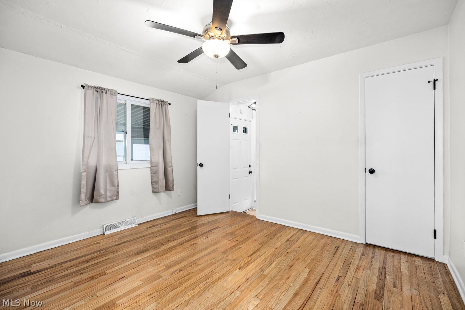 15661 Hocking Boulevard Brook Park OH 44142