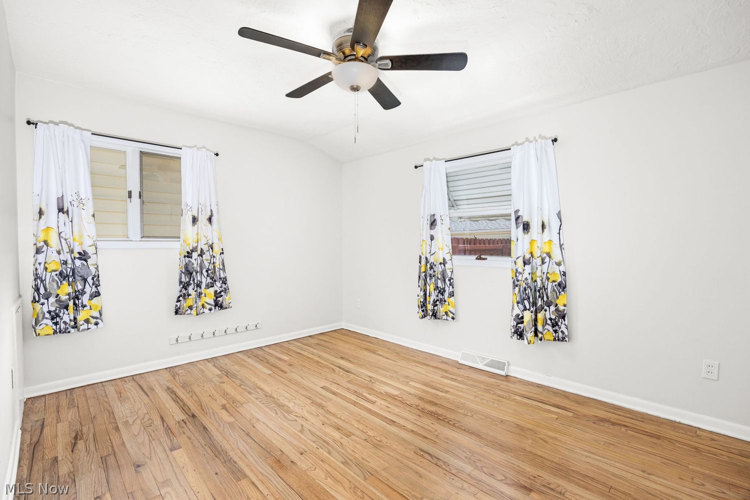 15661 Hocking Boulevard Brook Park OH 44142