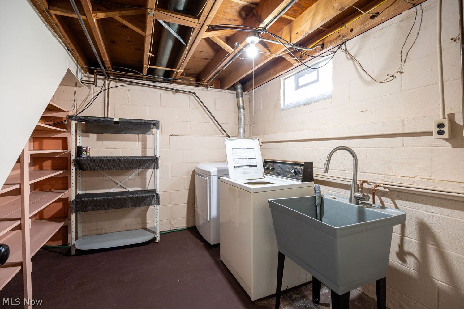 15661 Hocking Boulevard Brook Park OH 44142