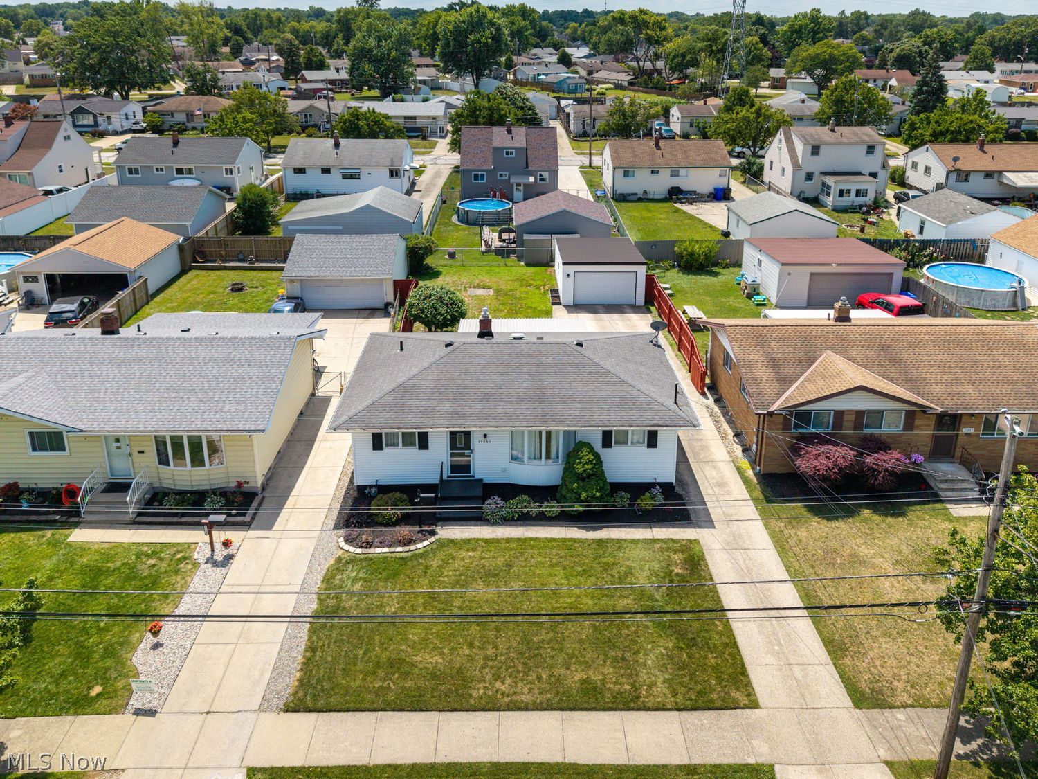 15661 Hocking Boulevard Brook Park OH 44142