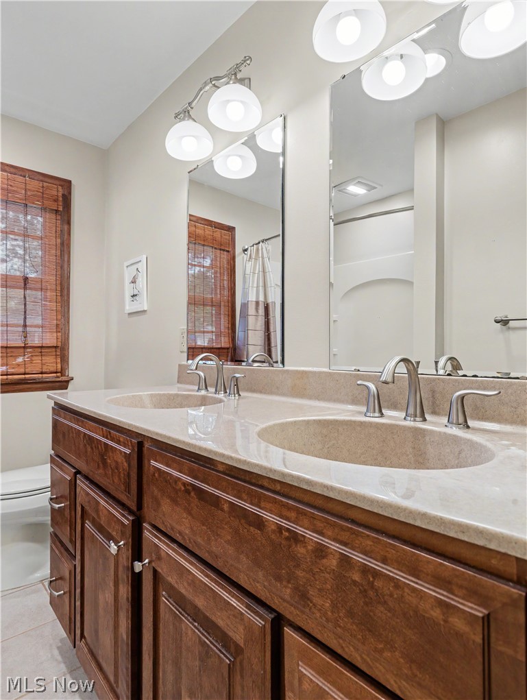 1140 Valley Drive NW North Canton OH 44720