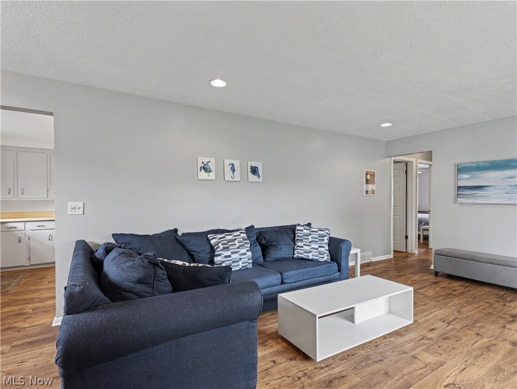 1140 Valley Drive NW North Canton OH 44720