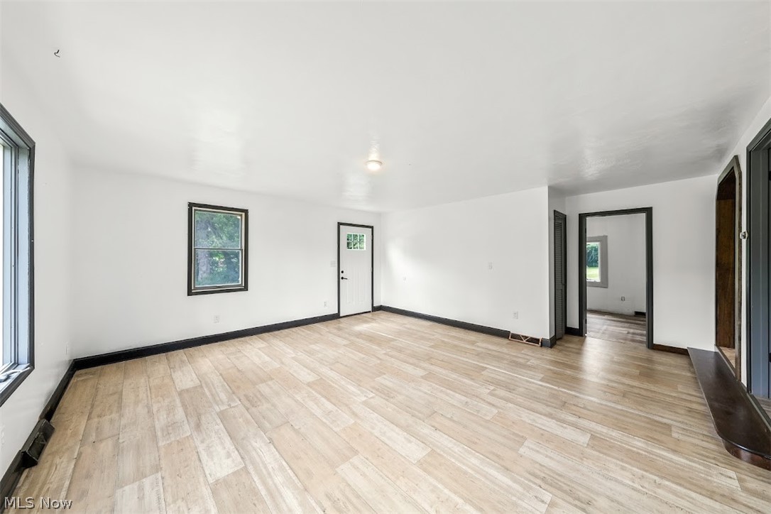 4229 State Route 305 Southington OH 44470