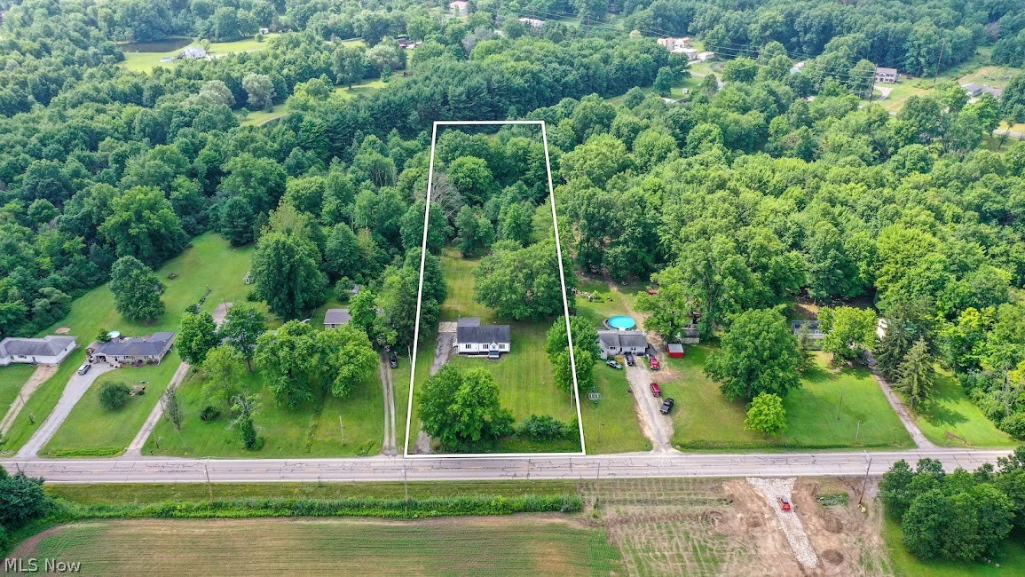 4229 State Route 305 Southington OH 44470