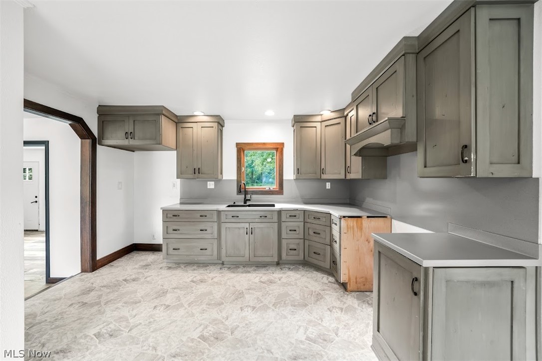 4229 State Route 305 Southington OH 44470
