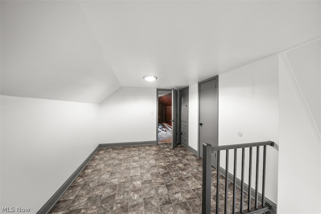 4229 State Route 305 Southington OH 44470