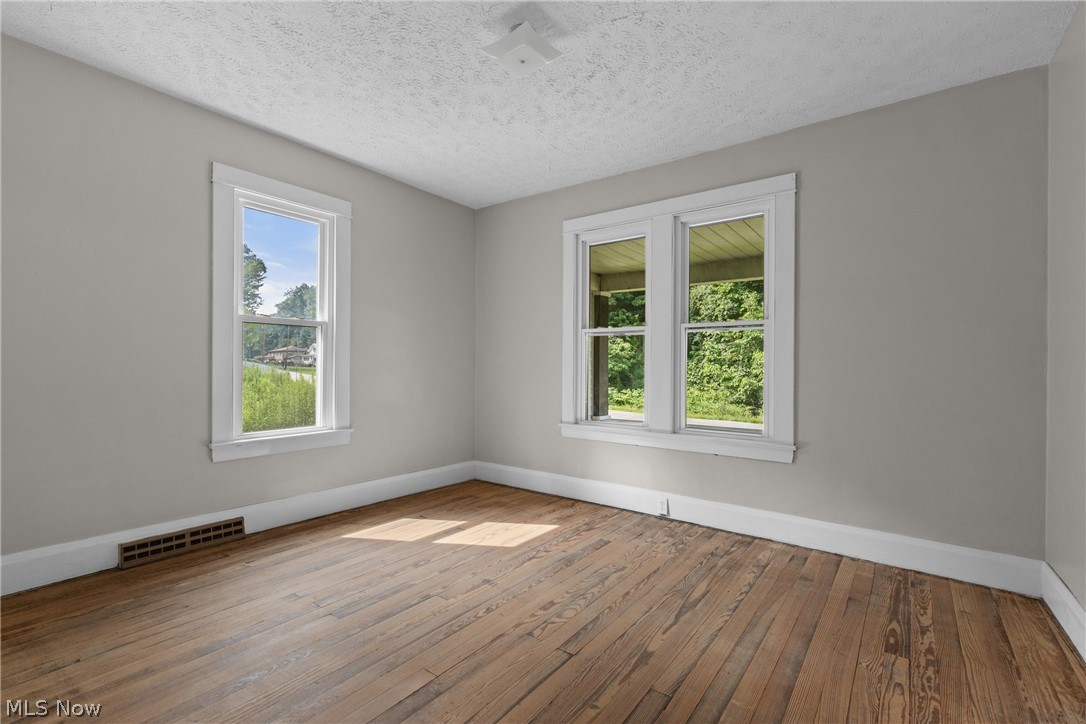 55138 Colerain Pike Martins Ferry OH 43935