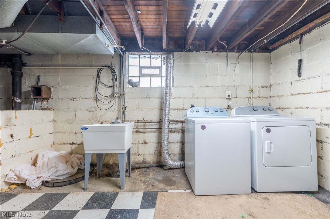 214 Poplar Street Dover OH 44622