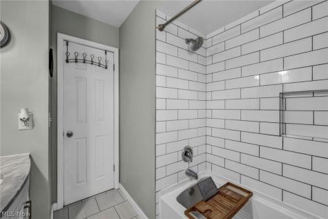 36729 Lakehurst Drive Eastlake OH 44095