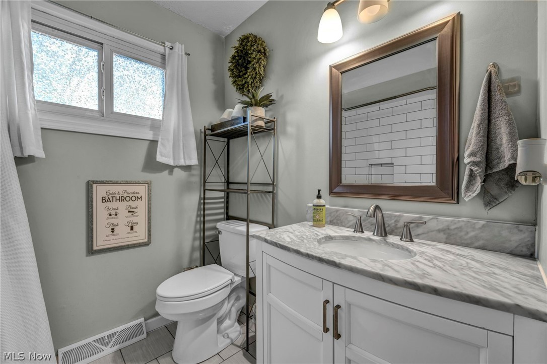 36729 Lakehurst Drive Eastlake OH 44095