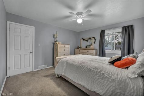 36729 Lakehurst Drive Eastlake OH 44095