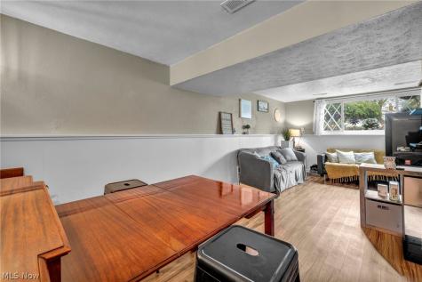 36729 Lakehurst Drive Eastlake OH 44095