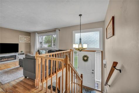 36729 Lakehurst Drive Eastlake OH 44095