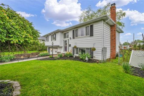 36729 Lakehurst Drive Eastlake OH 44095